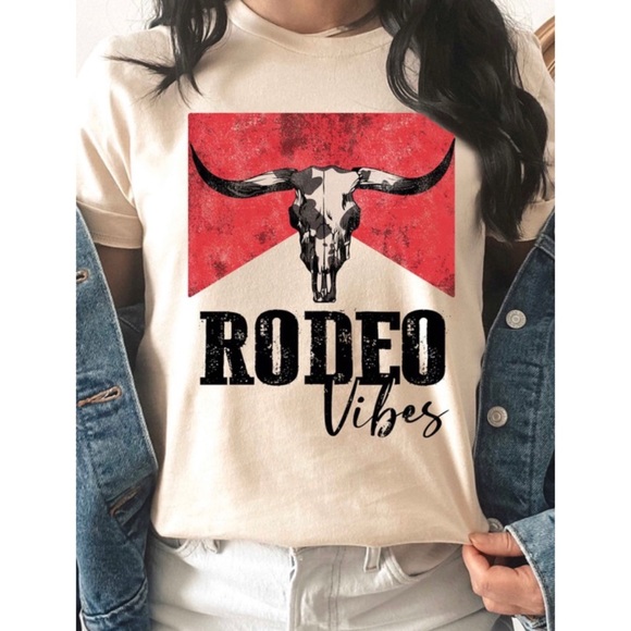 ❤️ Rodeo Vibes T-Shirt 🖤 - Picture 2 of 2